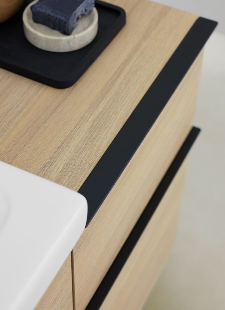 Geberit iCon furniture with high-quality oak surface