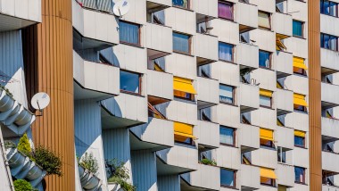 In the Alt-Erlaa social housing estate in Vienna, housing satisfaction is exceptionally high - despite living in a small space (© Agata Kadar - stock.adobe.com)